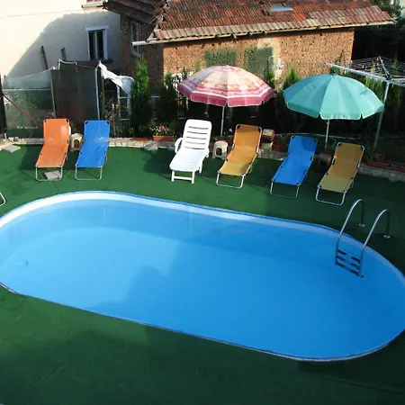 Camellia 2* Berkovitsa