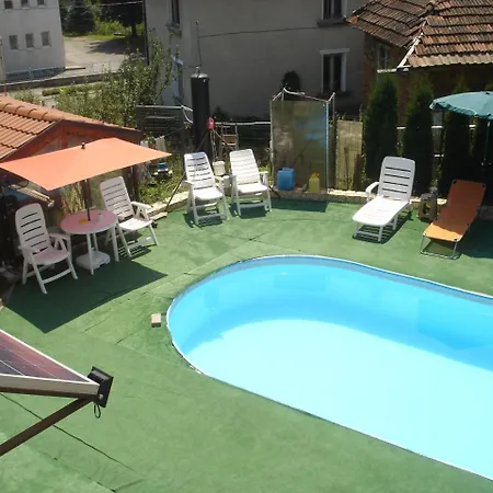 Camellia 2* Berkovitsa