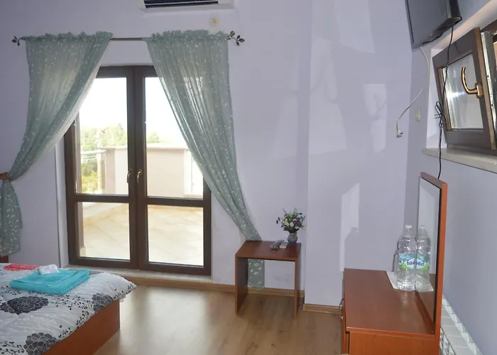 камелия Къща за гости 2*